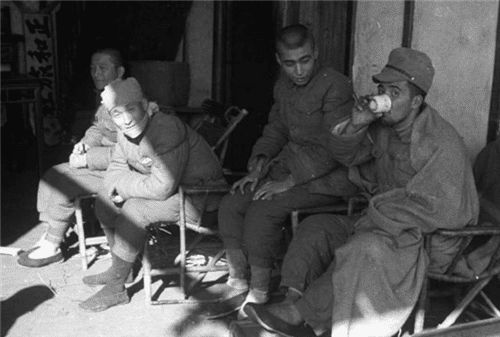 歷史過目難忘瞬間 賣糖小孩被日軍砍頭,德軍尸體被蘇軍插進(jìn)雪里